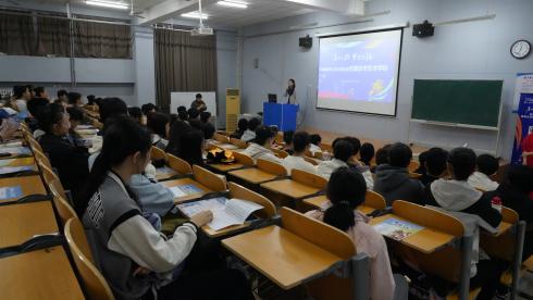 艺动青春！京津冀青年才艺大赛宣讲走进石家庄市艺术学校