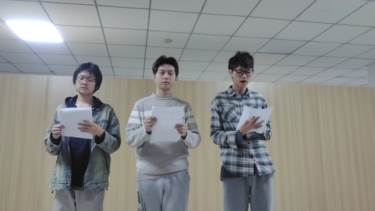 《唐山：凤凰的回响》