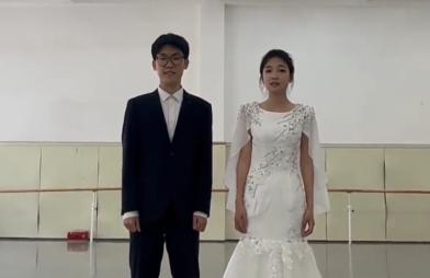 《春天的故事》