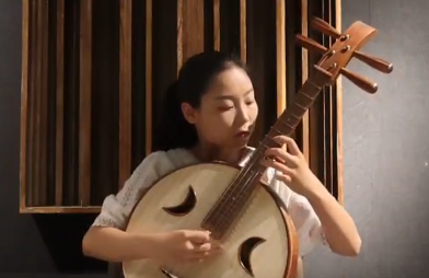 《幽远的歌声》